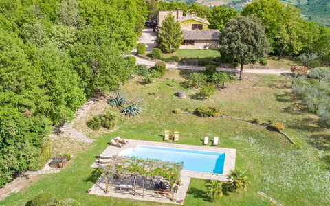 La Cerqua 8: Landscape, Rural Area, Estate, Garden, Cottage, Farmhouse, Landscaping, Villa, Plantation, Hacienda