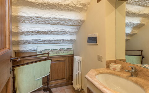Casale Piattini 10: Wall, Flooring, Plumbing Fixture, Interior Design, Ceiling, Floor, Tap, Bathroom, Lighting, Plumbing