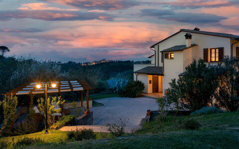 La Villa Nell'Isola Verde 12: Landscape, Home, Rural Area, Cottage, Dusk, Estate, Evening, Farmhouse, Eco Hotel, Villa