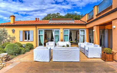 Villa le Cave 12: Estate, Home, Resort, Eco Hotel, Swimming Pool, Hacienda, Villa, Garden, Shade, Chair