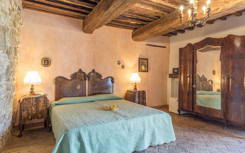 Podere le Corone 14: Wall, Furniture, Bedroom, Flooring, Home, Bed, Bed Frame, Room, Suite, Linens