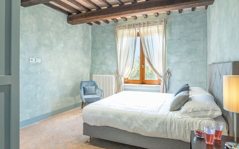 Le Residenze dei Potti 12: Wall, Furniture, Interior Design, Bedroom, Wood, Flooring, Floor, Bed, Linens, Home