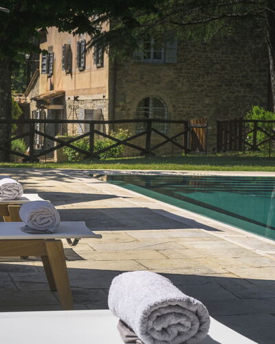 Villa Metelliano 10: Swimming Pool, Outdoor Furniture, Furniture, Composite Material, Resort, Sunlounger, Chair, Estate, Flagstone, Eco Hotel