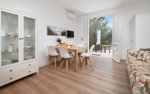 Villa Laconella 8+4: Furniture, Interior Design, Flooring, Floor, Wood, Table, Room, Home, Ceiling, Living Room