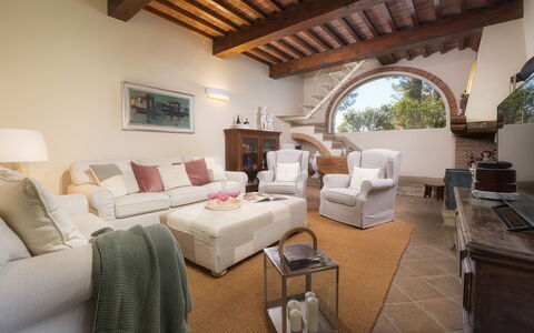 Il Fienile 4: Furniture, Interior Design, Couch, Wall, Flooring, Living Room, Room, Floor, Chair, Ceiling