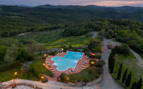 Guado al Sole 26+4: Landscape, Night, Hill Station, Dusk, Eco Hotel, Evening, Mountain Village, Resort Town