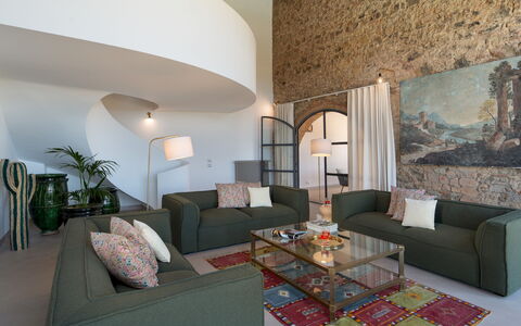 Villa Il Pozzo 14: Furniture, Interior Design, Wall, Couch, Flooring, Floor, Living Room, Ceiling, Room, Table