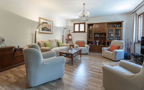 Villa Pianello 10: Furniture, Interior Design, Flooring, Couch, Floor, Wood, Room, Living Room, Ceiling, Table