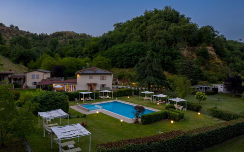 Valleverde 28+2: Swimming Pool, Resort, Hacienda, Backyard
