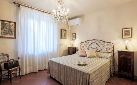 Il Cerreto 11: Furniture, Bed, Bedroom, Wall, Interior Design, Bed Sheet, Bedding, Flooring, Room, Floor
