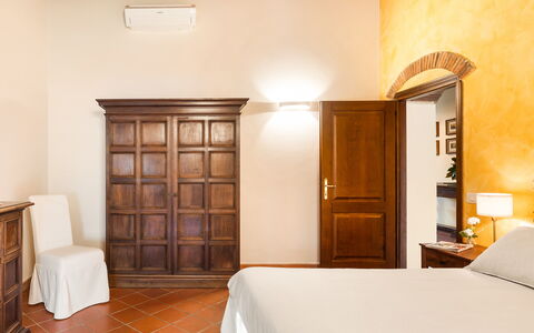Casale Ombrone 11: Wall, Interior Design, Furniture, Flooring, Floor, Ceiling, Lighting, Room, Bed, Bedroom