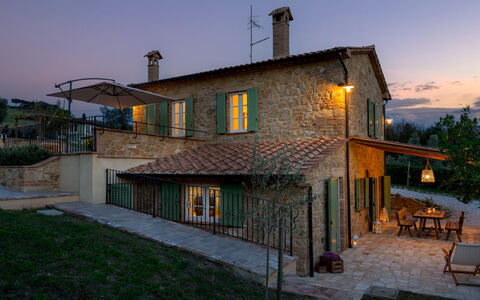 Villino Ariachiara 6: House, Home, Residential Area, Roof, Cottage, Estate, Farmhouse, Villa, Chimney, Balcony