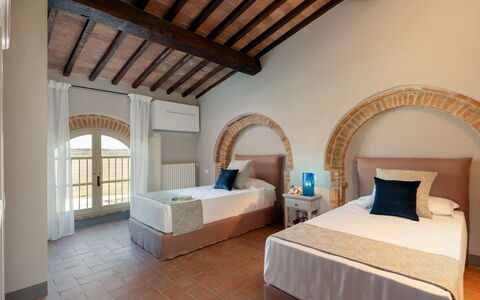 Villa le Beringhe 30: Wall, Arch, Interior Design, Ceiling, Bedroom, Arcade, Bed, Hotel, Column, Bedding