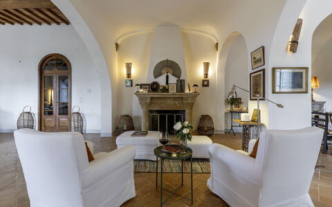 Podere Vernine di Sotto 14: Furniture, Wall, Interior Design, Home, Flooring, Chair, Living Room, Couch, Houseplant