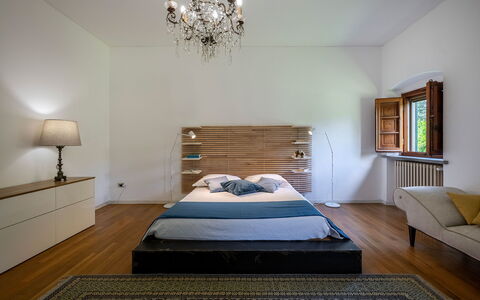 Villa Collegigliato 8: Bed, Furniture, Bedding, Interior Design, Bedroom, Bed Sheet, Flooring, Wood, Floor, Room