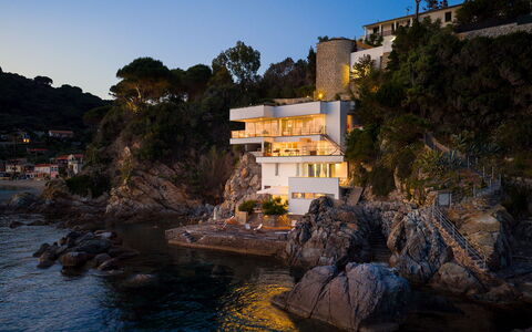 Villa Il Faro 10: Rock, Coastal And Oceanic Landforms, Coast, Outcrop, Sea, Ocean, Headland, Sound, Bay