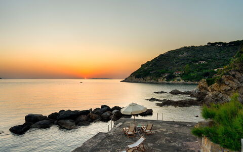 Villa Il Faro 10: Water, Body Of Water, Coast, Coastal And Oceanic Landforms, Horizon, Sea, Landscape, Shore, Rock, Beach