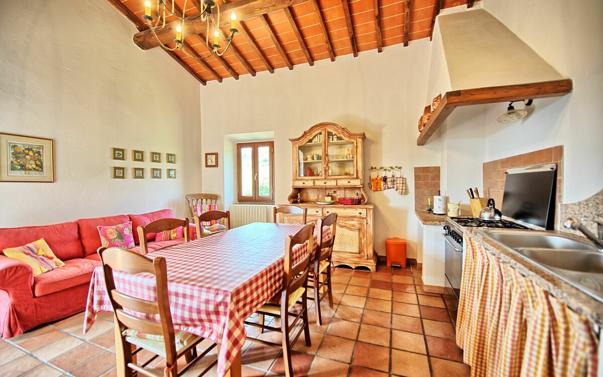 Accommodation:&nbsp;Montescalari 11