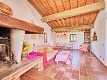 Accommodation:&nbsp;Montescalari 3