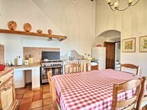 Accommodation:&nbsp;Montescalari 11