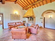Accommodation:&nbsp;Montescalari 8