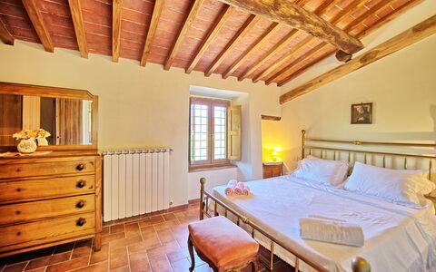 Poggio Conca: Bedroom, Property, Room, Furniture, Bed, Building, Bed Frame, Ceiling, House, Interior Design