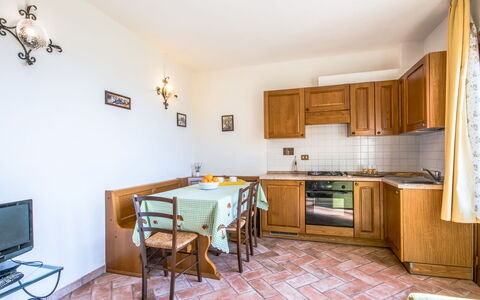 Accommodation:&nbsp;Montereggi 815.7