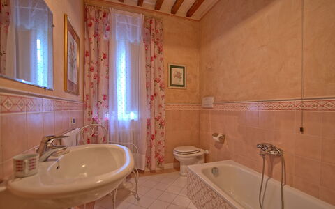 Villa Fontine: Bathroom, Room, Property, Tile, Wall, Interior Design, Building, Floor, Home, Real Estate