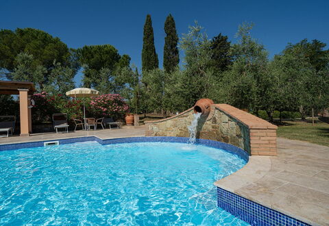 Montelopio: Water, Plant, Swimming Pool, Sky, Nature, Azure, Leisure, Tree, Composite Material, Real Estate