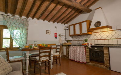 Accommodation:&nbsp;Montelopio 8