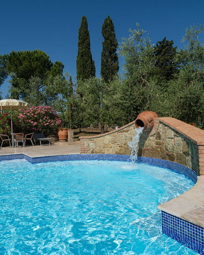 Montelopio: Water, Plant, Swimming Pool, Sky, Nature, Azure, Leisure, Tree, Composite Material, Real Estate