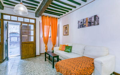 Accommodation:&nbsp;La Vecchia Bottega 100.1