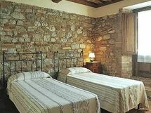 Accommodation:&nbsp;Pancole t