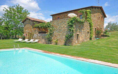 Podere Orietta: Property, Building, House, Swimming Pool, Villa, Real Estate, Grass, Estate, Tree, Architecture