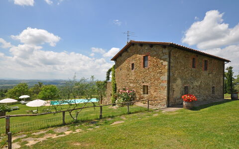 Podere Orietta: Property, Sky, House, Rural Area, Building, Land Lot, Grass, Cottage, Tree, Farmhouse