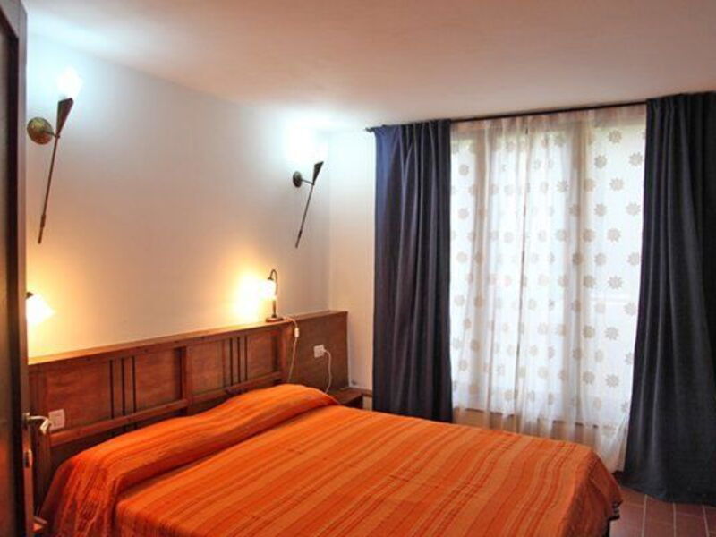 Accommodation:&nbsp;Cantina