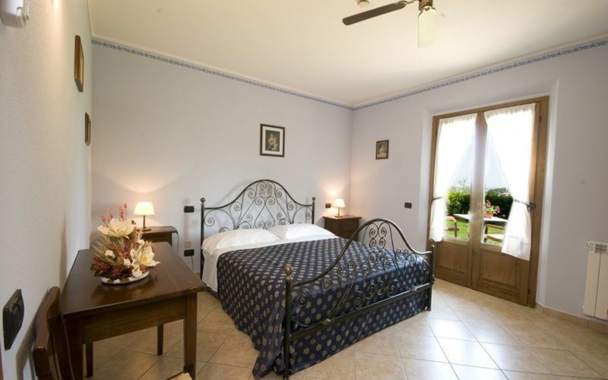 Accommodation:&nbsp;Massi c