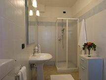 Accommodation:&nbsp;Massi c