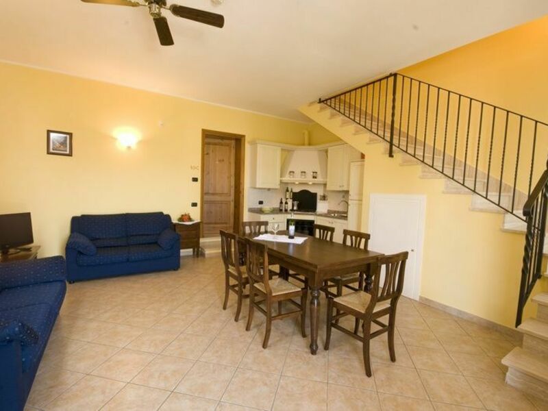 Accommodation:&nbsp;Massi c