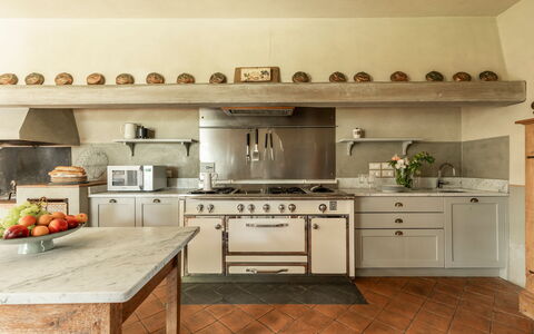 Villa Danilo: Countertop, Cabinetry, Furniture, Kitchen Stove, Building, Kitchen Appliance, Kitchen, Wood, Home Appliance, Drawer