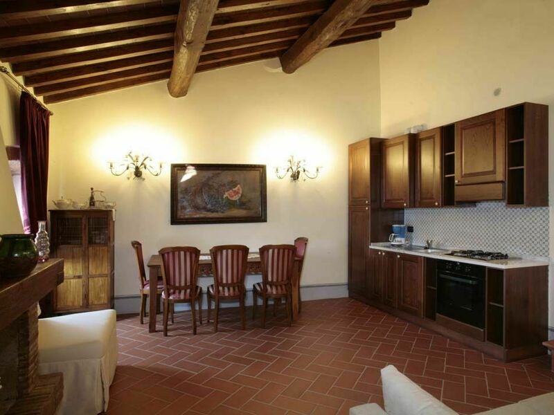 Accommodation:&nbsp;Viola