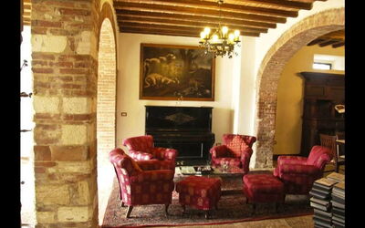 Accommodation:&nbsp;Alice