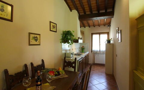 Le Balze: Room, Building, Property, Interior Design, Ceiling, House, Furniture, Floor, Real Estate, Table