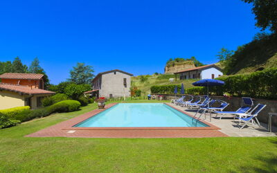 Le Balze: Swimming Pool, Human Settlement, Cottage, Estate, Farmhouse, Hacienda, Eco Hotel, Resort, Village, Villa
