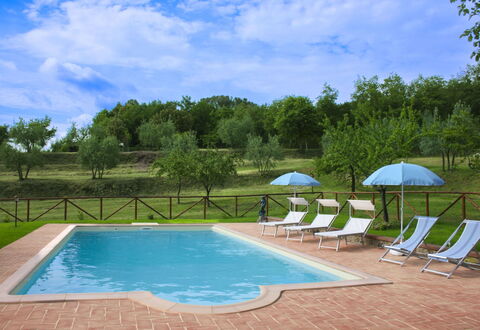 Country House Il Galleto: House, Shrub, Rural Area, Cottage, Estate, Village, Farmhouse, Garden, Landscaping