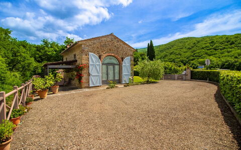 La Casa di Pino: Swimming Pool, Resort, Garden, Eco Hotel, Outdoor Furniture, Thermae, Water Feature, Shade, Estate, Landscaping