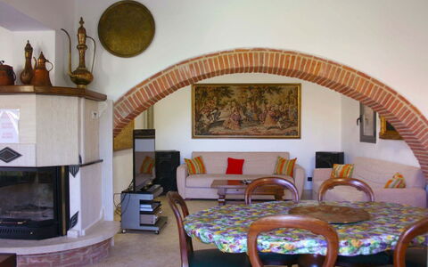 Casa Felice: Room, Property, Building, Interior Design, Furniture, Living Room, House, Arch, Real Estate, Architecture