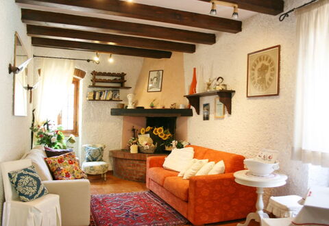 La Rogaia: Room, Living Room, Property, Interior Design, Furniture, Building, House, Wall, Ceiling, Home