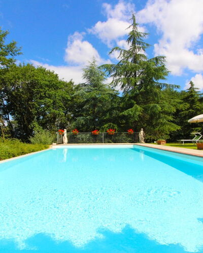 Villa Cecilia: Water, Cloud, Plant, Sky, Swimming Pool, Tree, Shade, Grass, Natural Landscape, Leisure