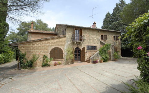 Accommodation:&nbsp;Alari 2